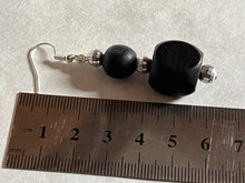Load image into Gallery viewer, Black Wooden earrings